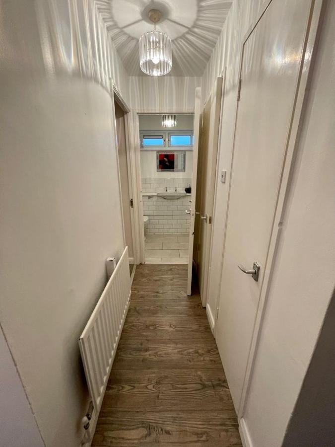 Bishop'S Gate Apartment Londonderry Exterior photo